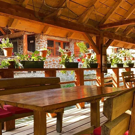 Old House Апартаменты Подгорица